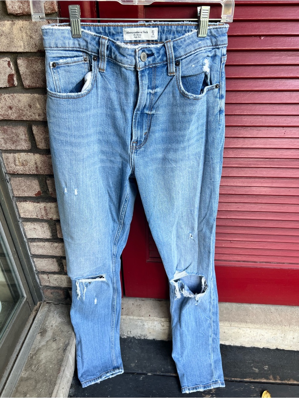 Abercrombie & Fitch The Skinny High Rise Curve Love Distressed Jeans Size 4L